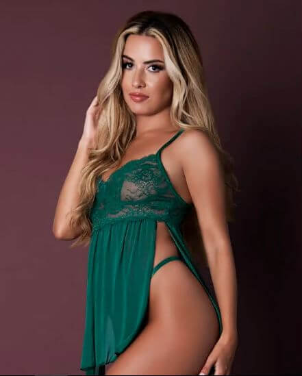 Magic Silk Baby Doll & Panty Set Emeral M in emerald green lace and sheer mesh, showcasing alluring design and scalloped trim.