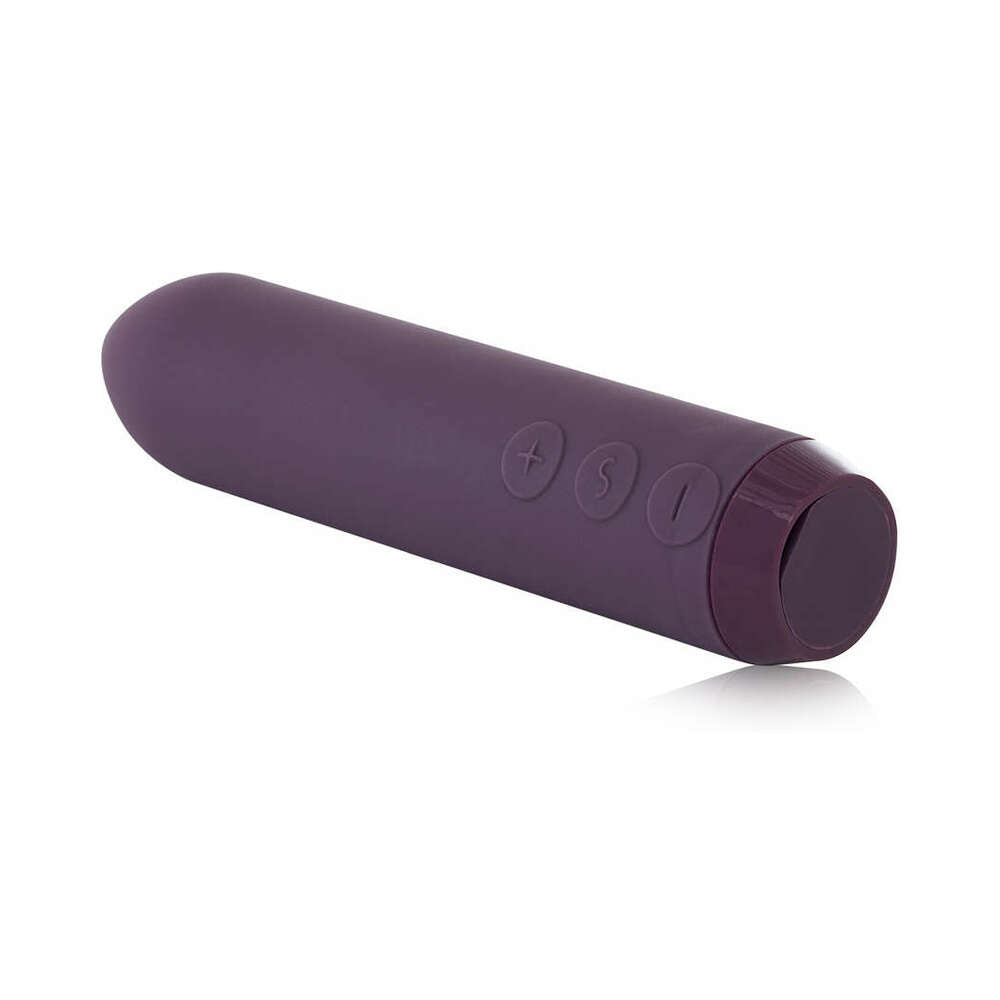 Je Joue Classic Bullet Purple vibrator featuring a sleek design and silicone texture for enhanced pleasure.