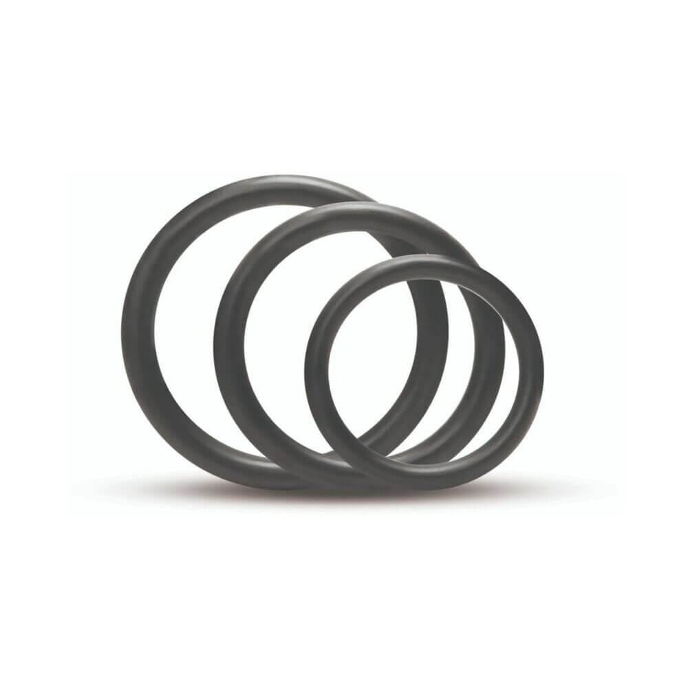 Me You Us Complete Harness Kit 5 & 7 inch Dildos black silicone rings set