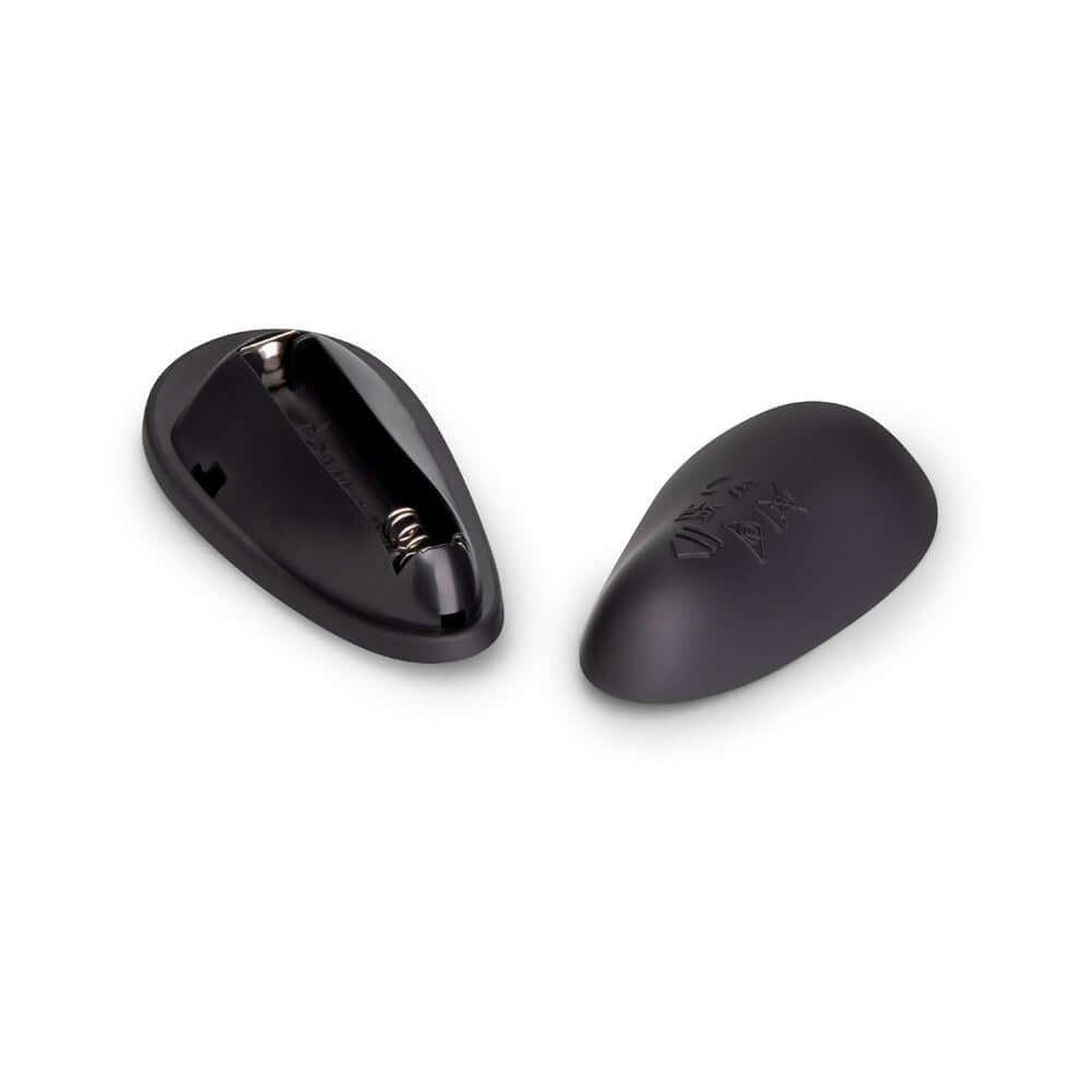b-Vibe Butties Anal Training 2-Piece Set with tapered silicone plugs for comfortable anal play exploration.