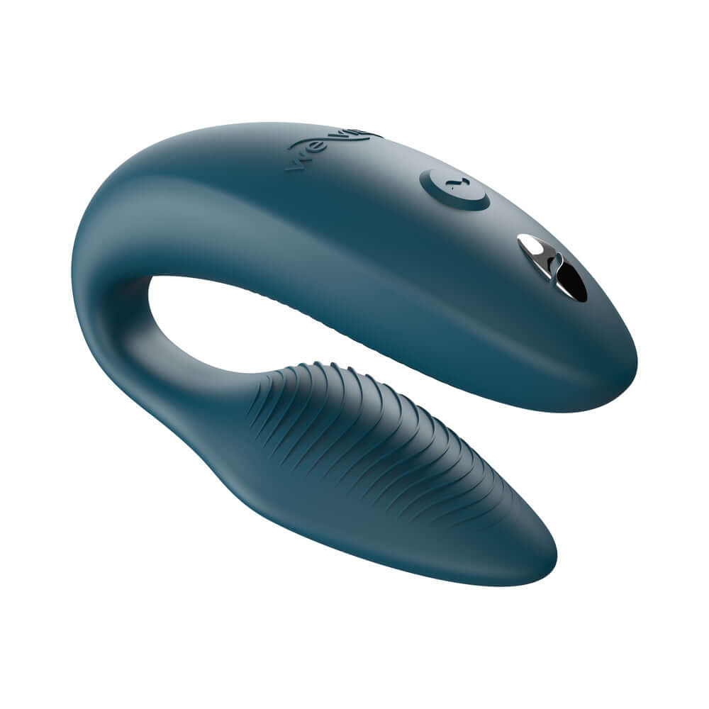 We-Vibe Sync 2 Remote Control Couples Vibrator Green Velvet side view showcasing its ergonomics and design.