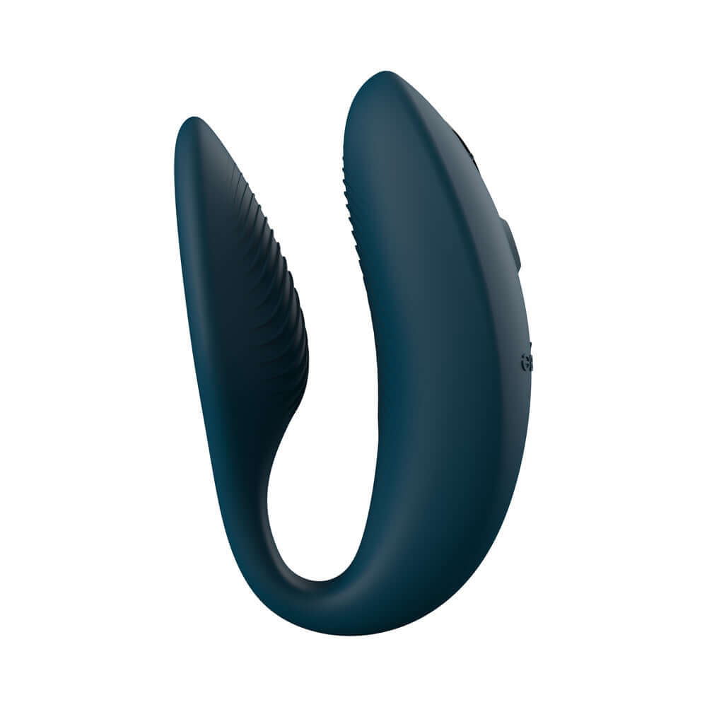 We-Vibe Sync 2 Remote Control Couples Vibrator Green Velvet side view showcasing its flexible design.