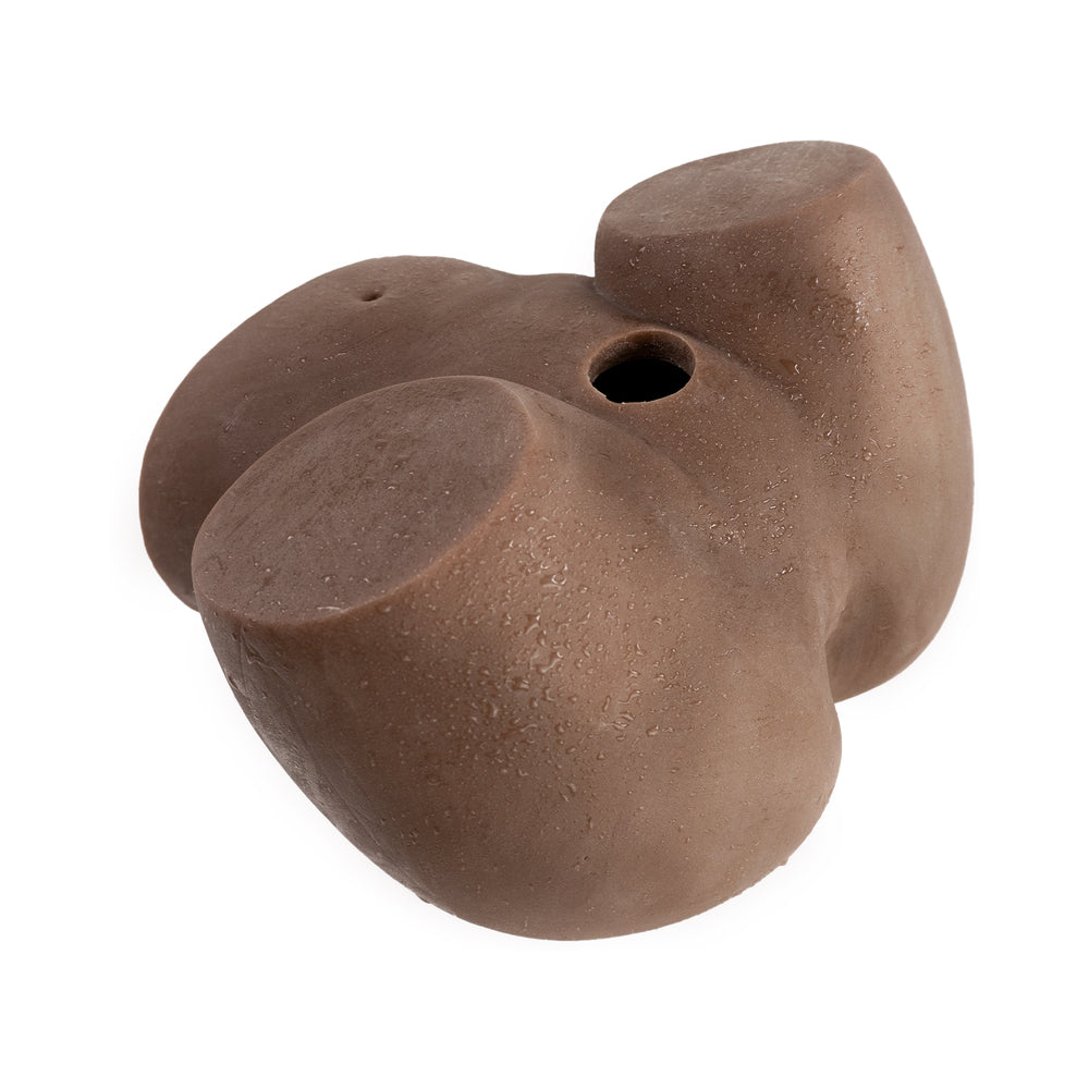 Camtoyz Raw Torso Naysa Piel Oscura Chocolate showing detailed craftsmanship and lifelike texture.