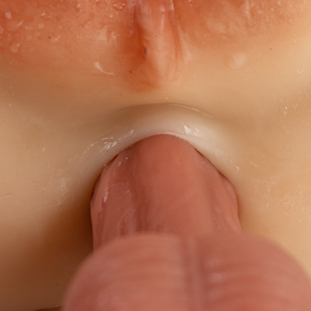 Camtoyz Raw Torso Transexual Rupol Piel Clara Beige close-up image showcasing realistic texture and detail.