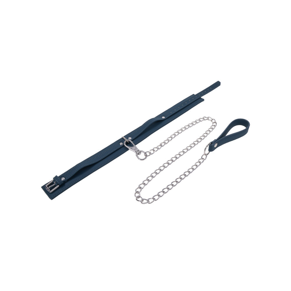 Sportsheets Signature Twilight Tease Collar & Leash in soft silicone with silver hardware and chain leash.