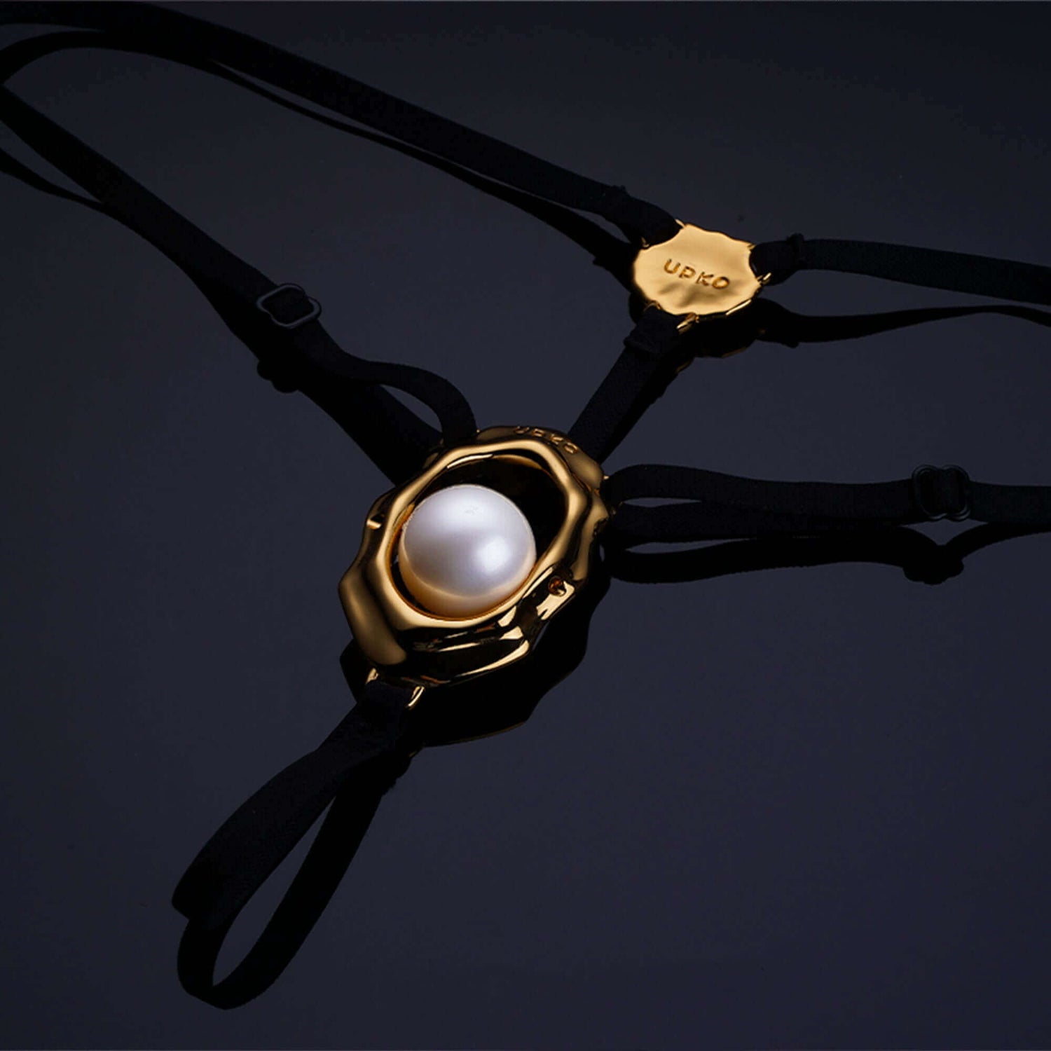 "Moist Eyes" G-string Clitoral Jewelry With Bead Stimulator