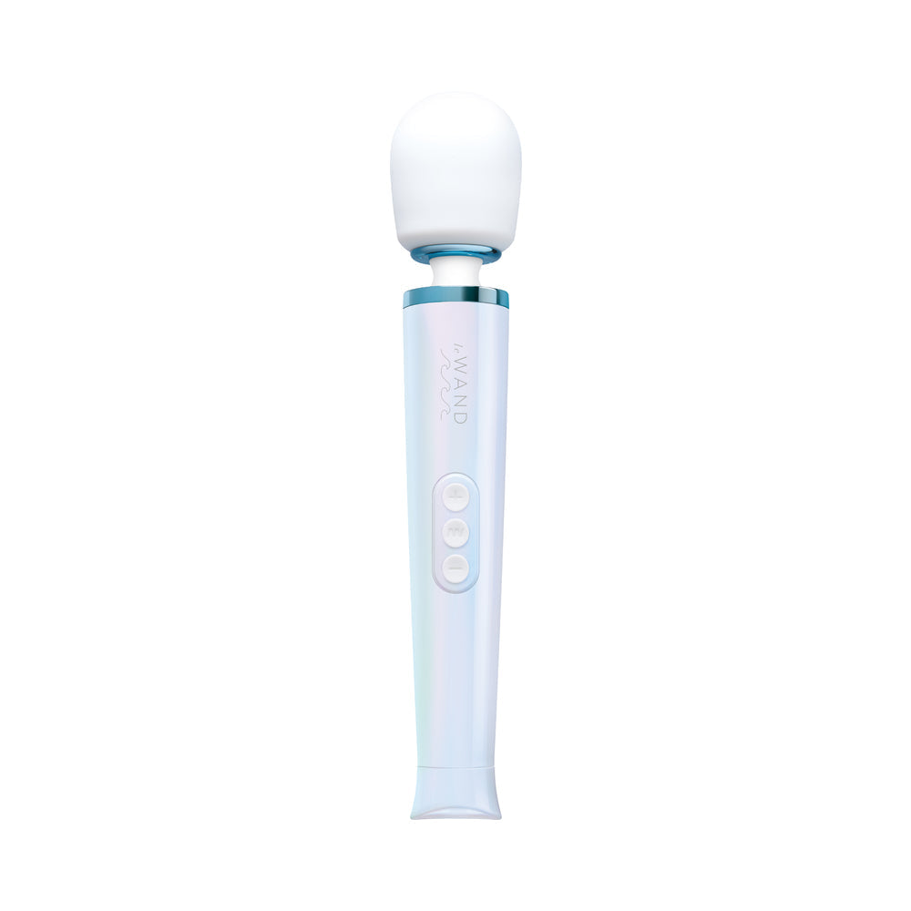 Le Wand Dive Submersible Vibrating Massager Seashell with ergonomic design and waterproof features.