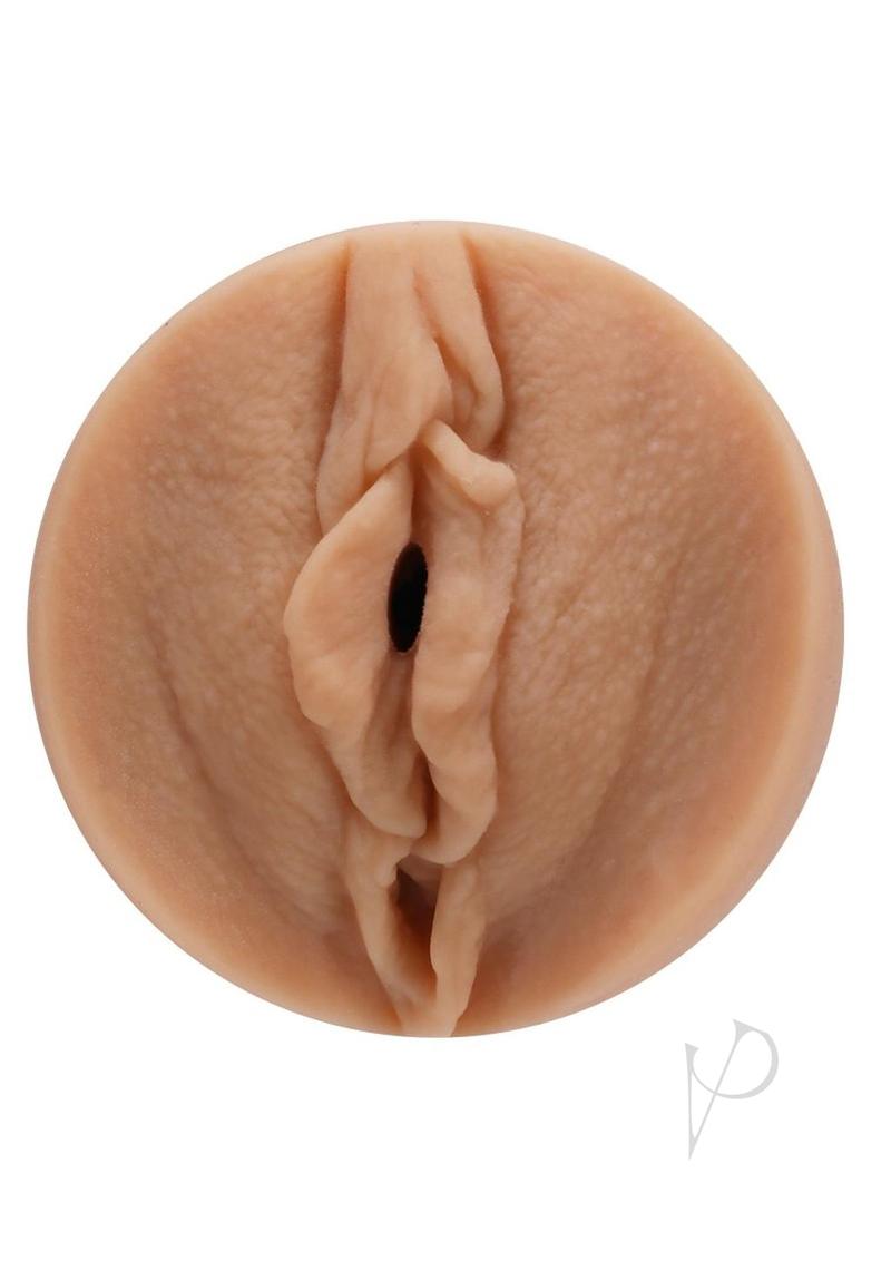 Main Squeeze Leo Leolulu Ultraskyn Masturbator Pussy Vanilla detailed view of the lifelike opening.