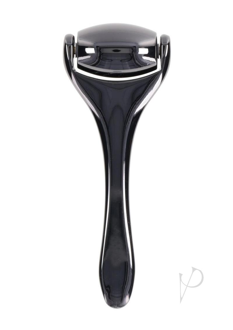 Sex and Mischief Ex's & Oh's Temperature Play Roller Black for sensual temperature play on skin.