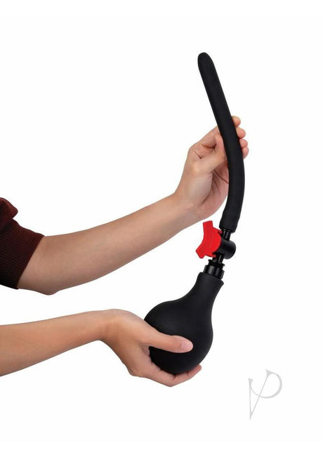 AquaClean Deep Rinse Pro Douche With Nozzle Black held in hand, showcasing its design and features.
