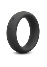 B-Vibe Snug Ring Silicone Cock Ring 45 mm Black showcases a seamless design for ultimate comfort and durability.
