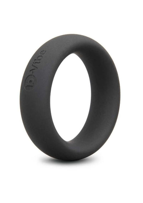 B-Vibe Snug Ring Silicone Cock Ring 45 mm Black showcases a seamless design for ultimate comfort and durability.