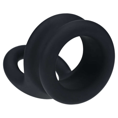 Levelz Wide Double O Silicone Cock Ring M Black, a dual-loop design for enhanced grip and longer-lasting sensations.