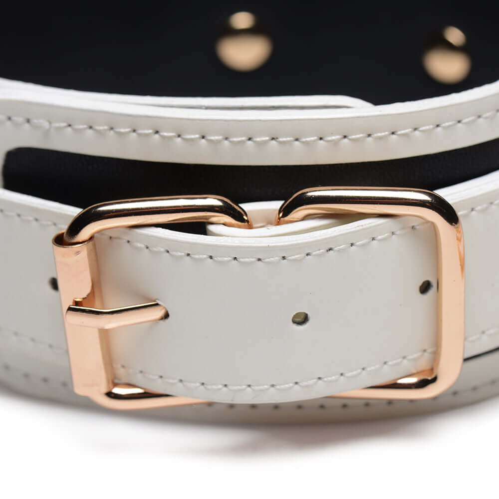 Master Series Kink in the Dark Glowing Collar with Leash