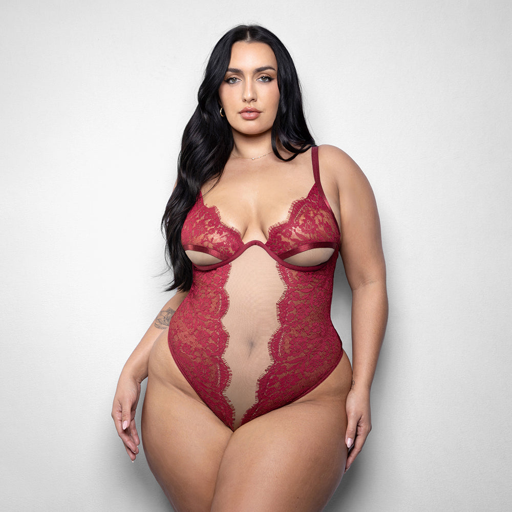 Fantasy Lingerie Elusive Anya Teddy Underwire Cups 3XL/4XL in red lace and mesh, featuring underwire support and a flattering fit.