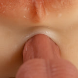 Camtoyz Raw Torso Transexual Rupol Piel Clara Beige close-up image showcasing realistic texture and detail.