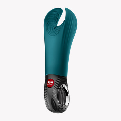 Fun Factory Manta Vibrating Stroker Green, flexible and ergonomic stroking accessory for enhanced pleasure.