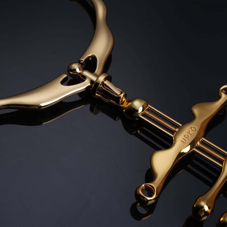 UPKO gold-plated migratory bird metal collar and fingers clamps set showcasing elegant design and modern craftsmanship.